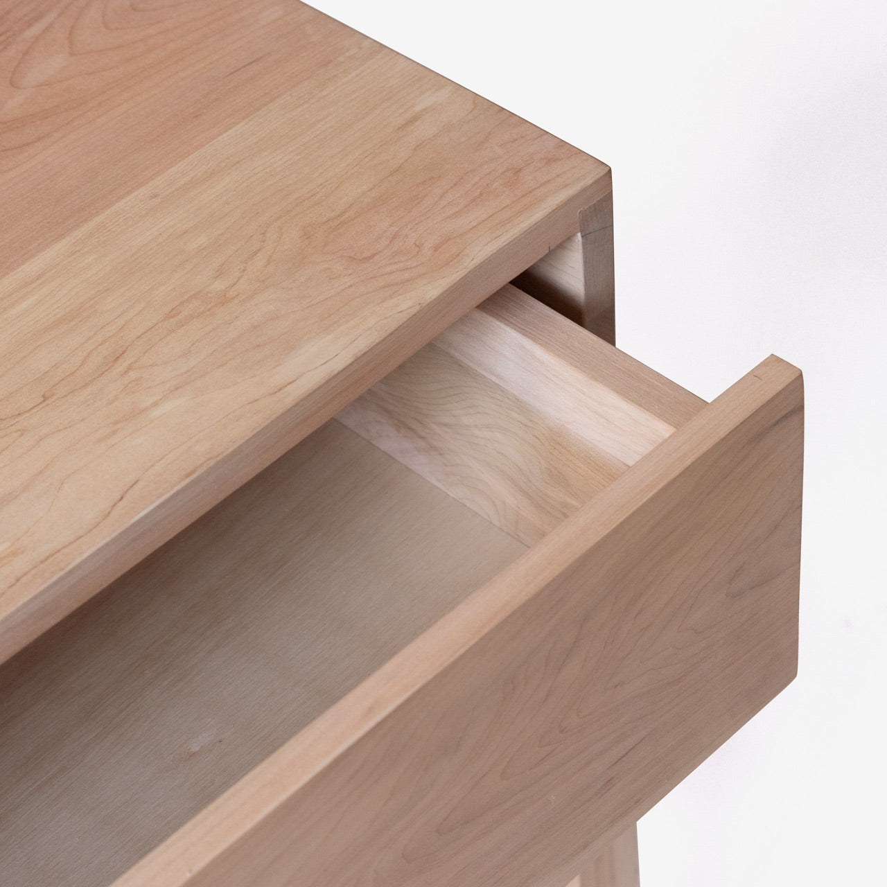 Velador Lyra | 1 Cajón